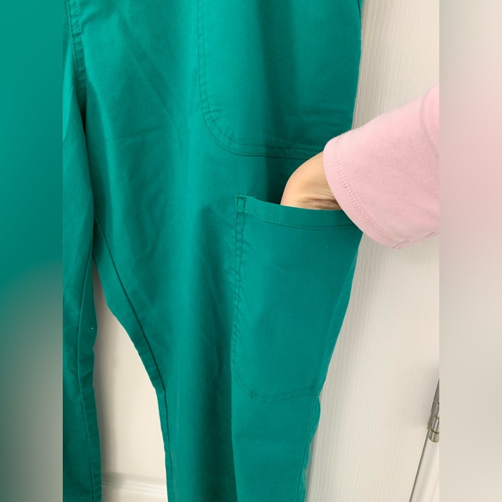 Cherokee Hunter Green Cargo Scrub Pants - Picture 7 of 13